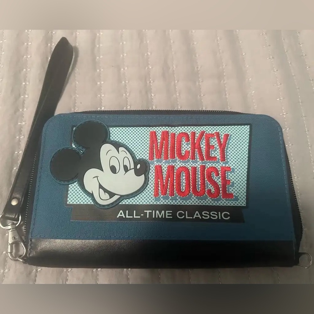 Mickey Mouse Wallet - Picture 1 of 2